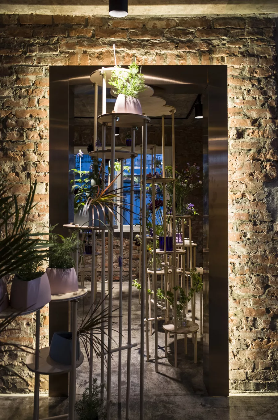 ARTS&CO X ELLE TRAVAILLE Exhibition